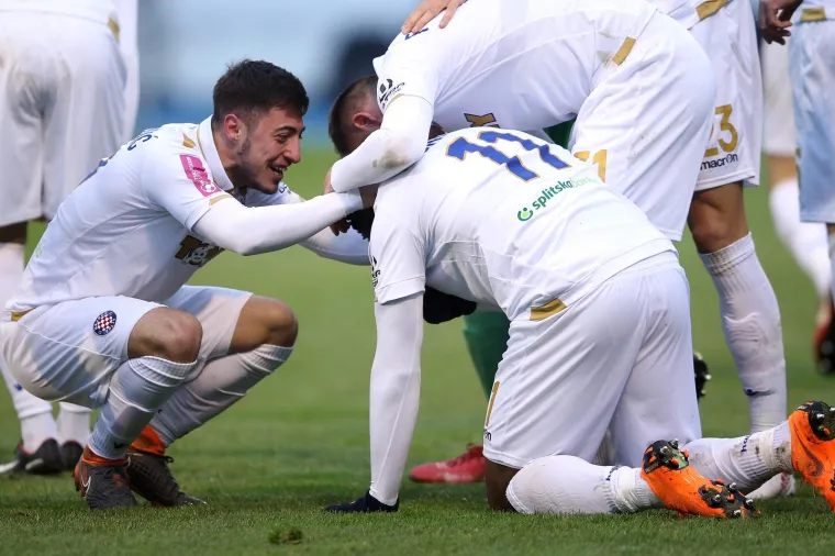 NAJVEĆI HRVATSKI DERBI: Ovako je izgledala rovovska bitka na Maksimiru