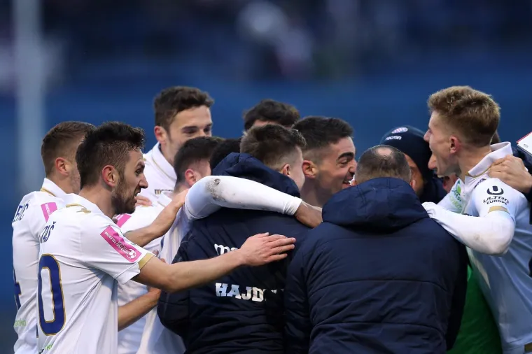 NAJVEĆI HRVATSKI DERBI: Ovako je izgledala rovovska bitka na Maksimiru