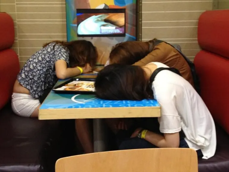 ONI DANAS NISU NA POSLU: Čak i ako su se oporavili od alkohola, nisu od srama