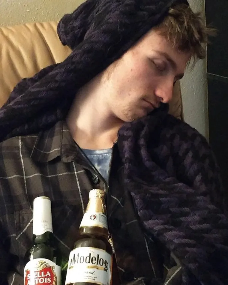 ONI DANAS NISU NA POSLU: Čak i ako su se oporavili od alkohola, nisu od srama