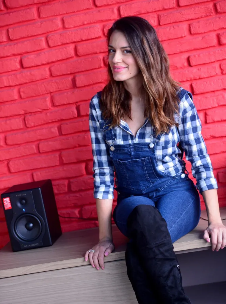 Poznata oduvijek po vitkosti, liniju je istaknula uskim trapericama i visokim čizmama.