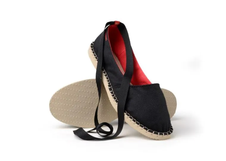 Havaianas Origine Slim espadrile mogu se nabaviti po cijeni od 259,00 kuna, a verzija s printom po cijeni od 299,00 kuna.