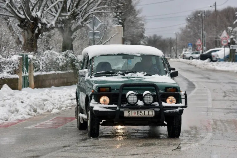 Dalmatinci se primili lopate: u zaleđu &Scaron;ibensko-kninske županije pao snijeg