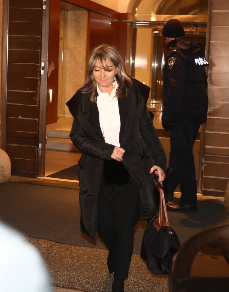 Martina Dalić izlazi iz zgrade Vlade nakon sastanka s vjerovnicima Agrokora