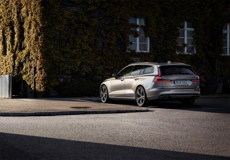 PREDSTAVLJEN JE NOVI VOLVO V60: Pogledajte ga sa svih strana i zavirite u njega