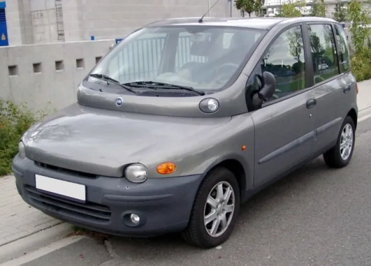 Ni jedan popis najružnijih automobila ne može proći bez FIAT Multiple
