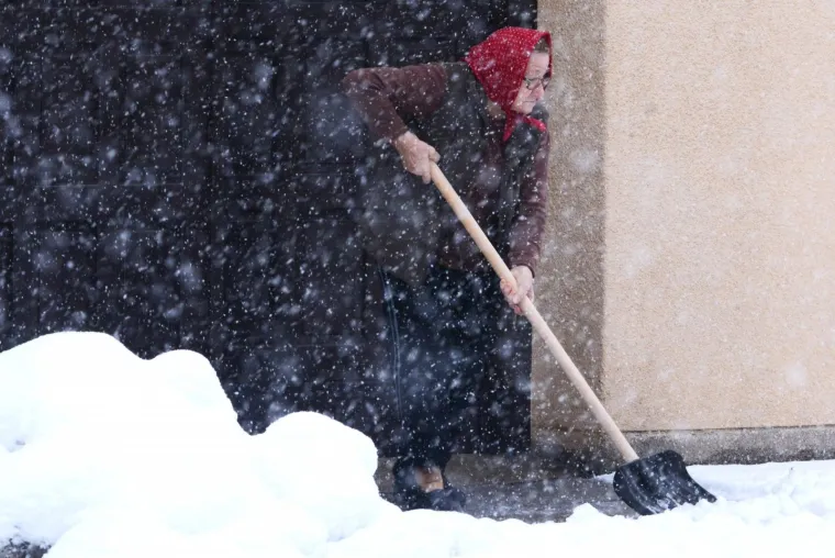 No, i ondje su se brojni odmah prihvatili posla