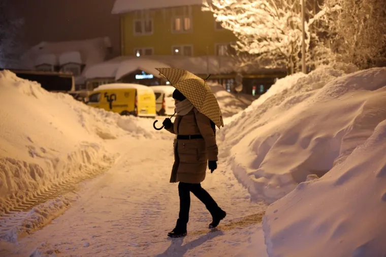 Delnice su zatrpane snijegom