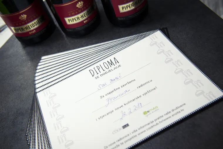 Pogledajte kako je bilo na prvoj Francuskoj radionici u Cook Hub-u