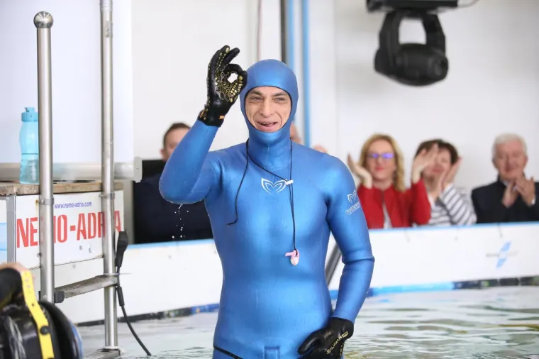 Svaka čast! Budimir &Scaron;obat Buda sru&scaron;io svjetski rekord, ostao pod vodom 24 minute i 11 sekundi