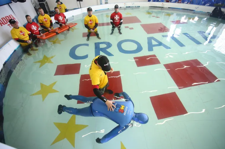 Svaka čast! Budimir &Scaron;obat Buda sru&scaron;io svjetski rekord, ostao pod vodom 24 minute i 11 sekundi