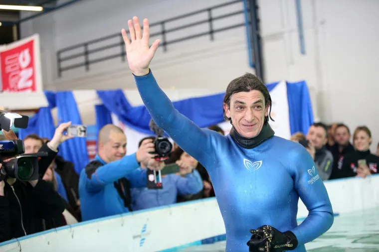 Svaka čast! Budimir &Scaron;obat Buda sru&scaron;io svjetski rekord, ostao pod vodom 24 minute i 11 sekundi