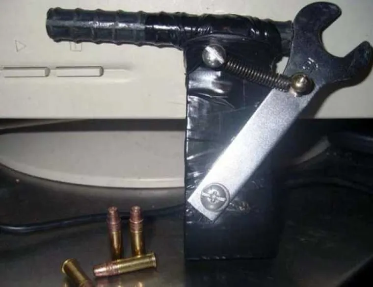 OPASNA ORUŽJA IZ KUĆNE RADINOSTI: Teško je reći jesu li genijalci ili manijaci, provjerite sami