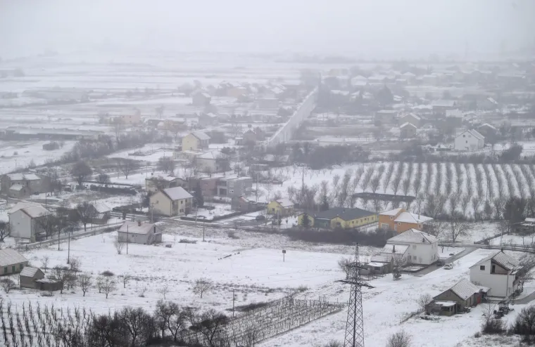 VELIKA FOTOGALERIJA: Sibirski val hladnoće stigao u Hrvatsku, snijeg padao čak i u Dalmaciji