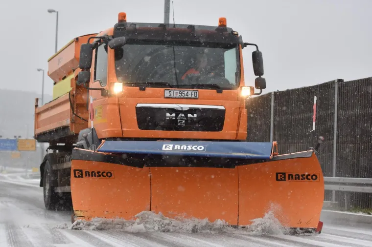 PAHULJE U &Scaron;IBENIKU: Pogledajte kako se zabijelio &scaron;ibenski kraj