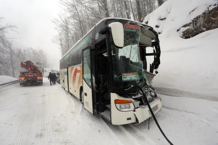 Gornje Jelenje: u prometnoj nesreći između kamiona i autobusa ozlijeđeno vi&scaron;e osoba