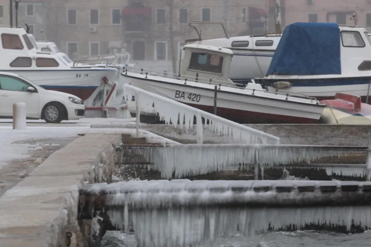 Zbog niskih temperatura na Kvarneru danas nevjerojatni prizori