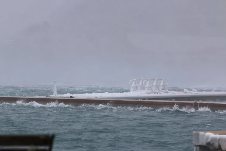 Zbog niskih temperatura na Kvarneru danas nevjerojatni prizori