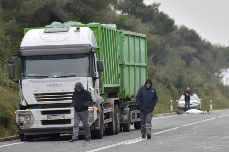 Sukošan: u naletu kamiona smrtno stradao pješak
