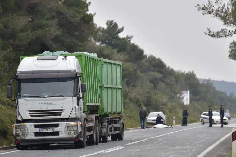Suko&scaron;an: u naletu kamiona smrtno stradao pje&scaron;ak