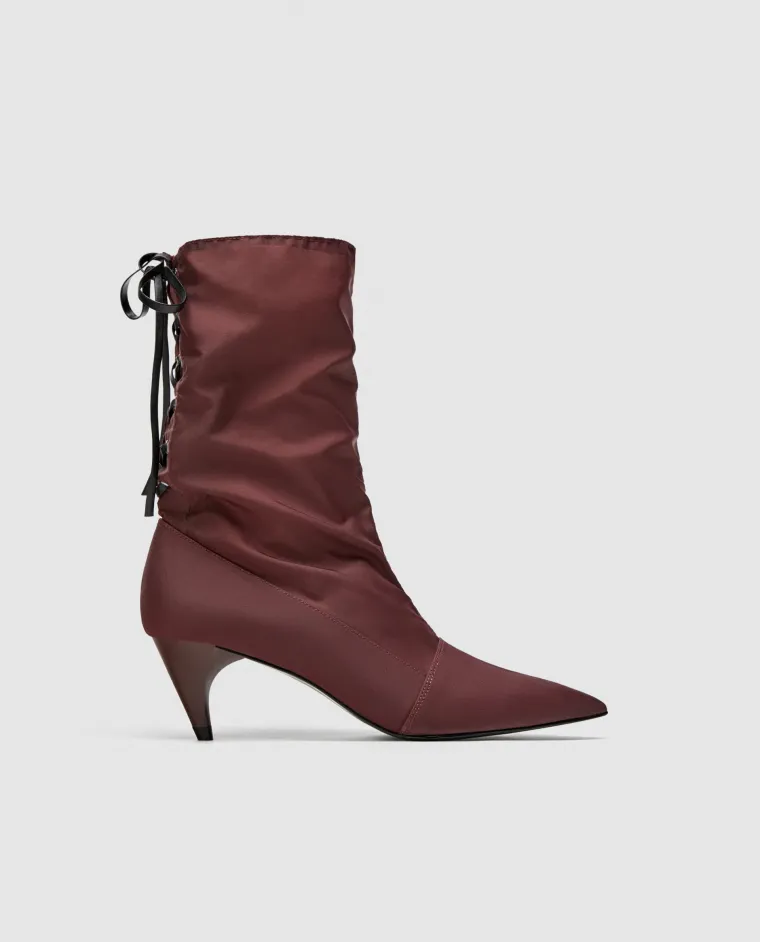 Čizmice na petu s vezanjem na stražnjoj strani, Zara, 349,90 kuna