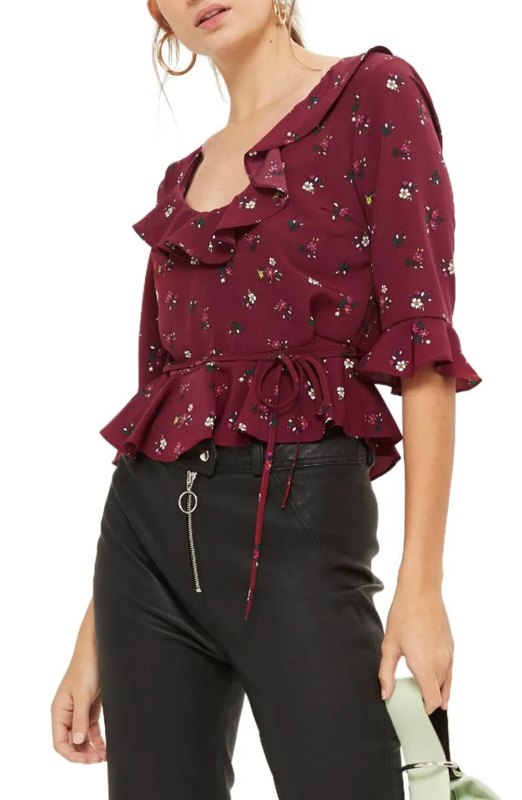 Cvjetna bluza 163,49 kuna