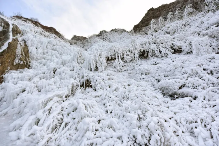 Nevjerojatni prizori: izuzetno niske temperature zaledile slap Krčić