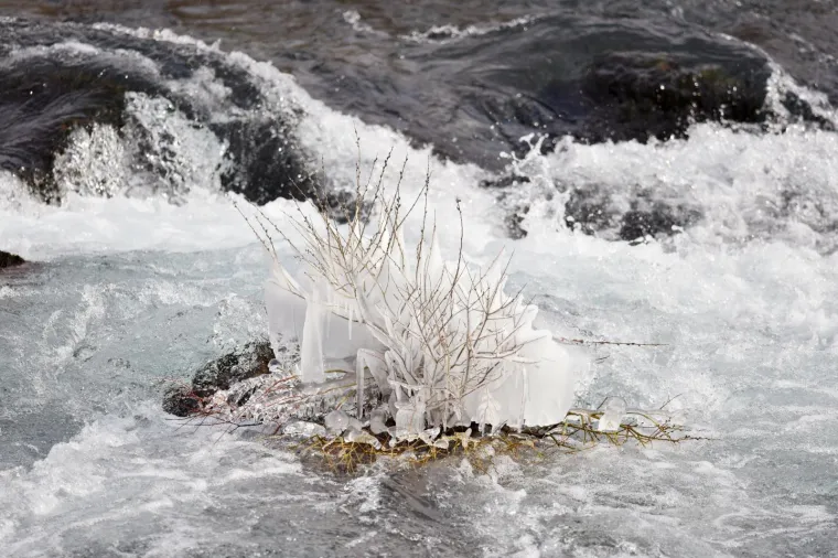 Nevjerojatni prizori: izuzetno niske temperature zaledile slap Krčić