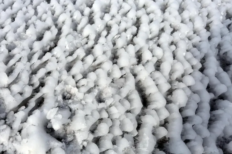 POLARNA ZIMA ZALEDILA SLAPOVE I MORE: Pogledajte senzacionalne fotografije hrvatskih prirodnih ljepota okovanih ledom