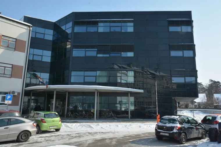 Dragan Dolenec, koji je zbog kćeri zvao Ured predsjednice, pu&scaron;ten da se brani sa slobode