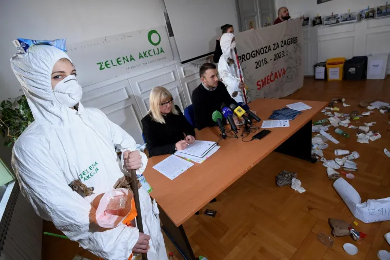 Prognoza za Zagreb? SMEĆAVA: prosvjednim performansom zatražen kvalitetan sustav odvajanja otpada