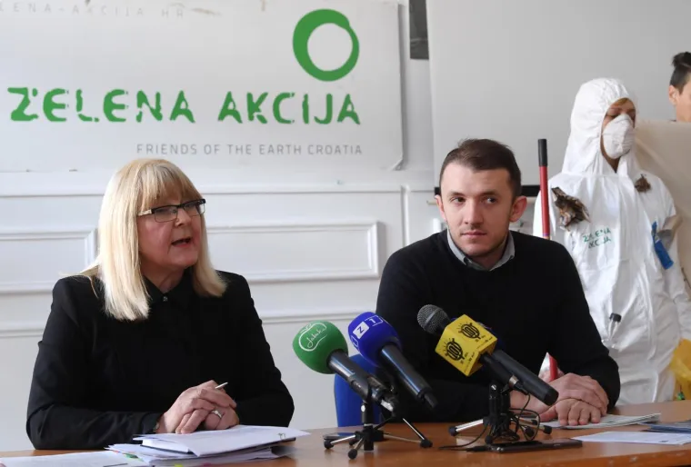 Prognoza za Zagreb? SMEĆAVA: prosvjednim performansom zatražen kvalitetan sustav odvajanja otpada