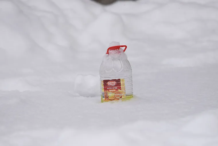 Sa snijegom krenula uzurpacija parkirnih mjesta