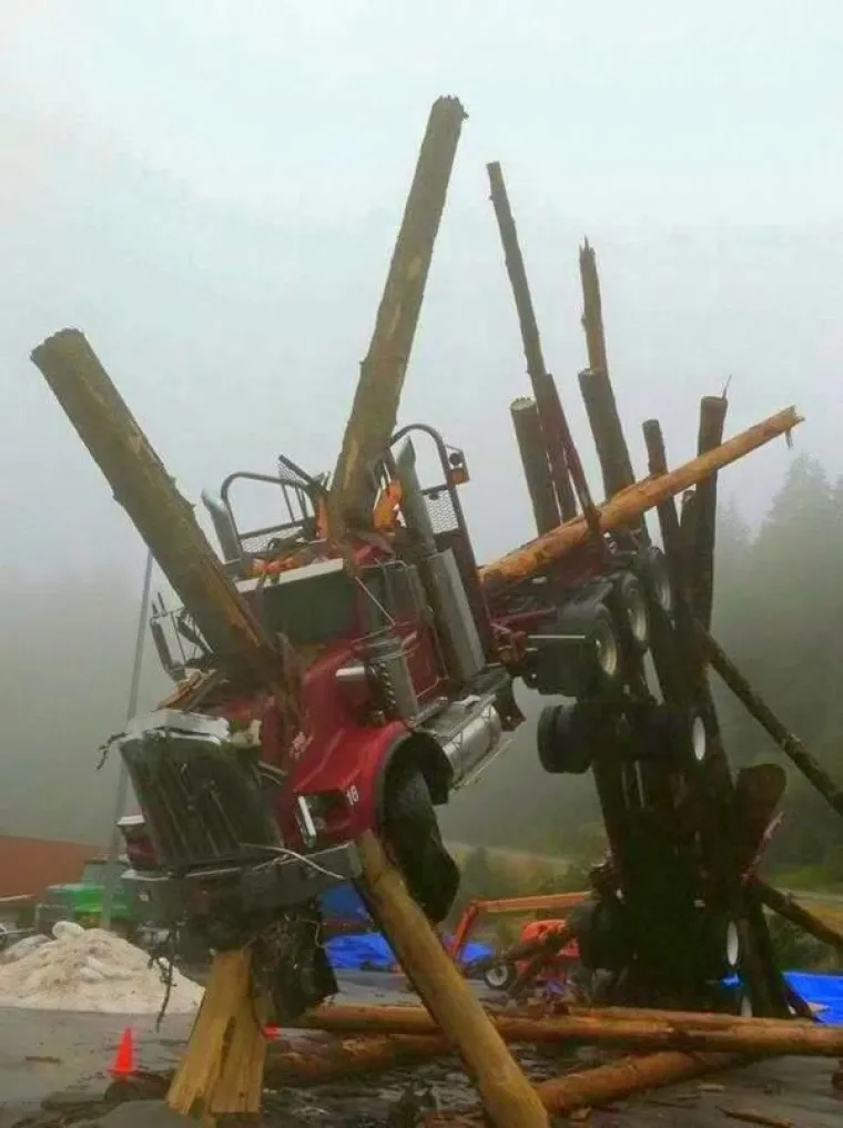 TKO JE NJIMA DAO VOZAČKU DOZVOLU? Od njihovih akrobacija u prometu boli glava, ne želite se voziti iza njih