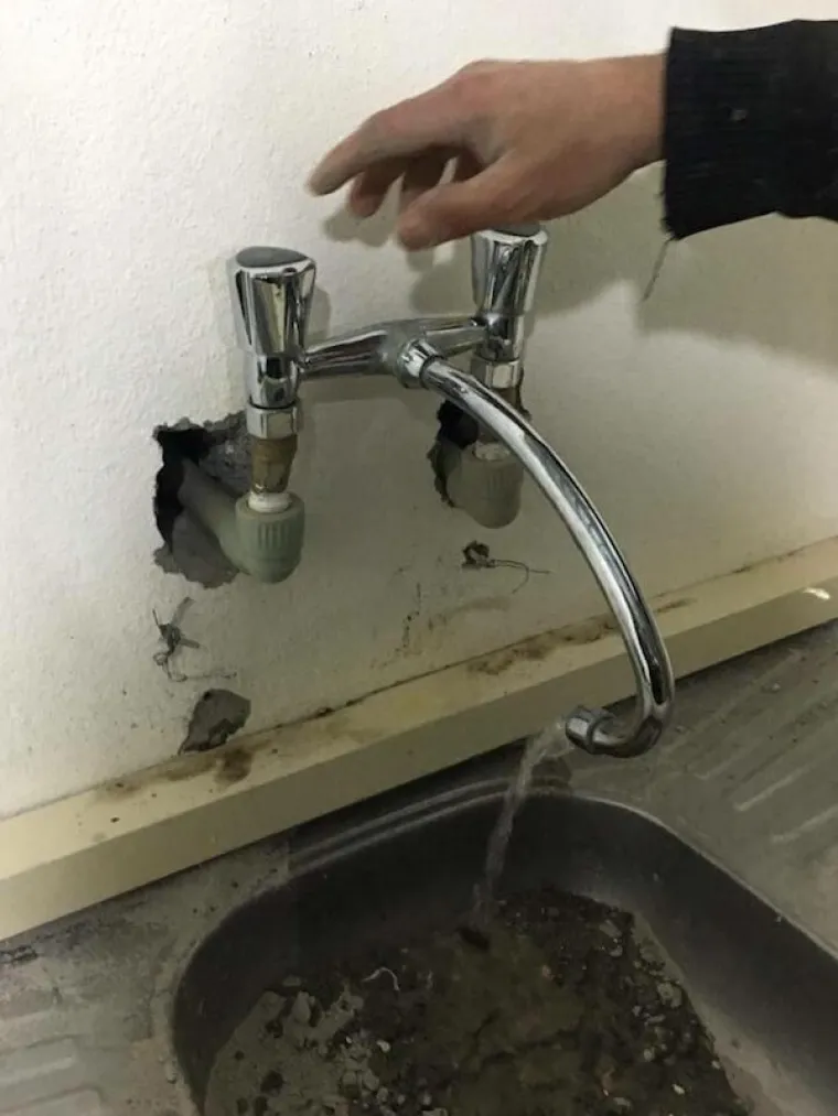 NESPOSOBNI MAJSTORI IM ZAGORČALI ŽIVOT SVOJIM 'POPRAVCIMA': Što mislite, koliko su naplatili 'ruke'?