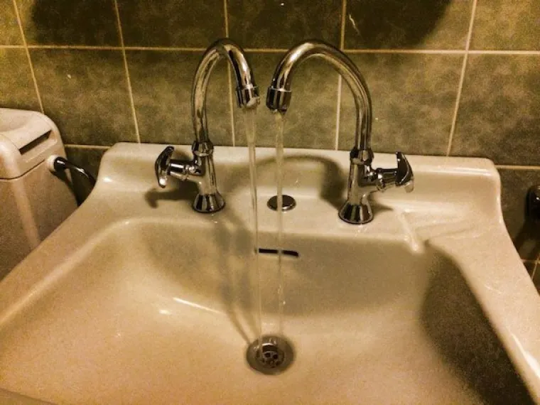 NESPOSOBNI MAJSTORI IM ZAGORČALI ŽIVOT SVOJIM 'POPRAVCIMA': &Scaron;to mislite, koliko su naplatili 'ruke'?