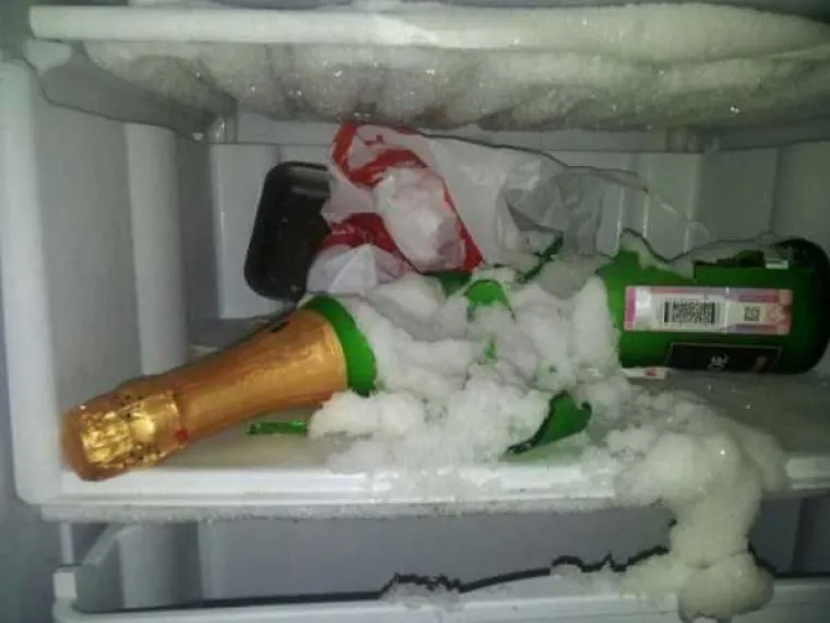 NAVODNO SVI LJUDI MOGU NAUČITI KUHATI, KOJI JE ONDA NJIHOV PROBLEM? Imaju velikih problema, pogledajte &scaron;to izvode