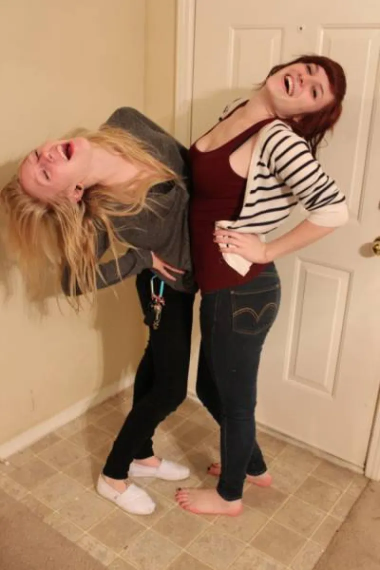 ODLUČILI POKAZATI DA I ONI ZNAJU POZIRATI ZA INSTAGRAM: Isprobali sigurne poze za skupljanje lajkova, &scaron;to kažete?