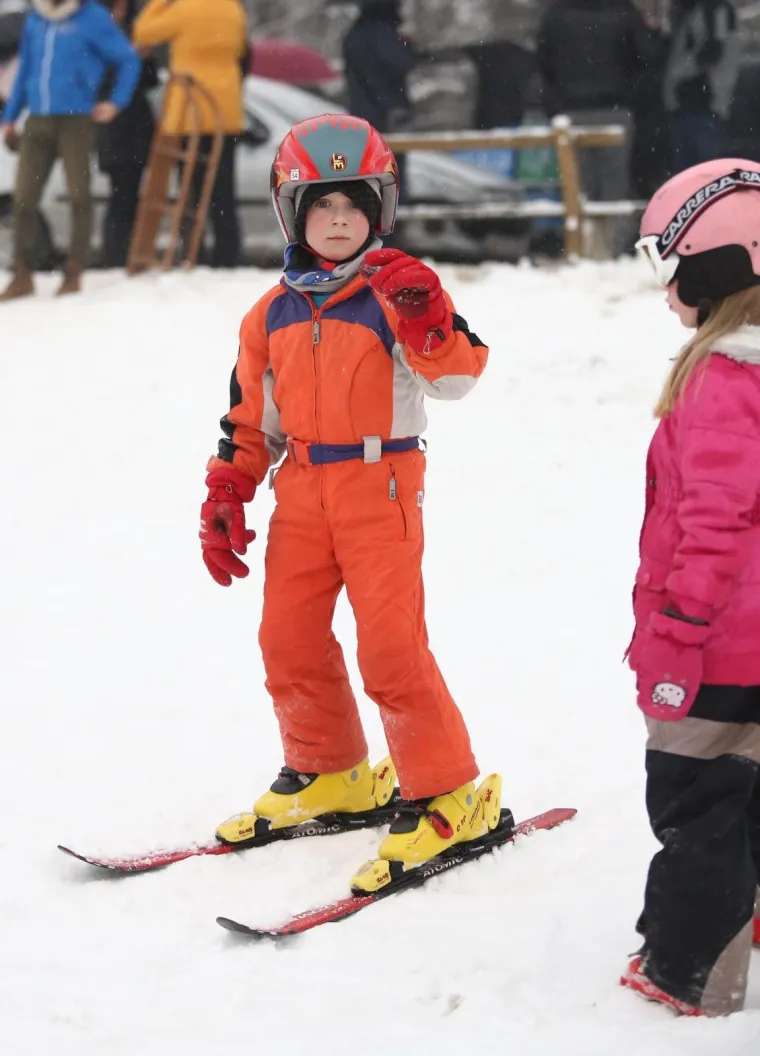 SLUŽBENO OTVORENO SANJKALI&Scaron;TE NA CMROKU: Pogledajte kako se niz brijeg na sanjkama spustio gradonačelnik Bandić