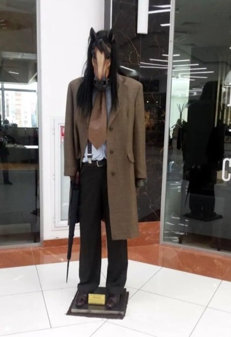 RUSI POSTAVILI NOVU GRANICU NAKARADNOSTI: Ono &scaron;to objavljuju na Facebooku ne bi trebalo vidjeti svjetlo dana