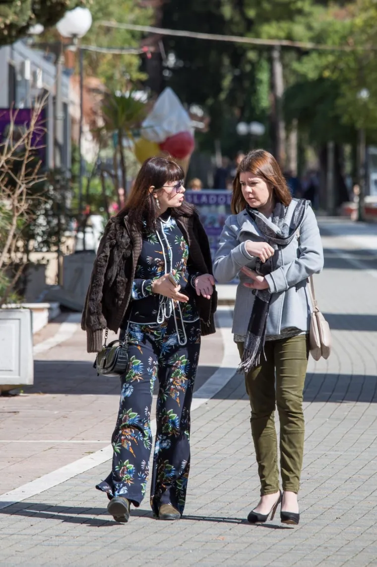 Kao da je ljeto: pogledajte modu na dubrovačkim sunčanim ulicama