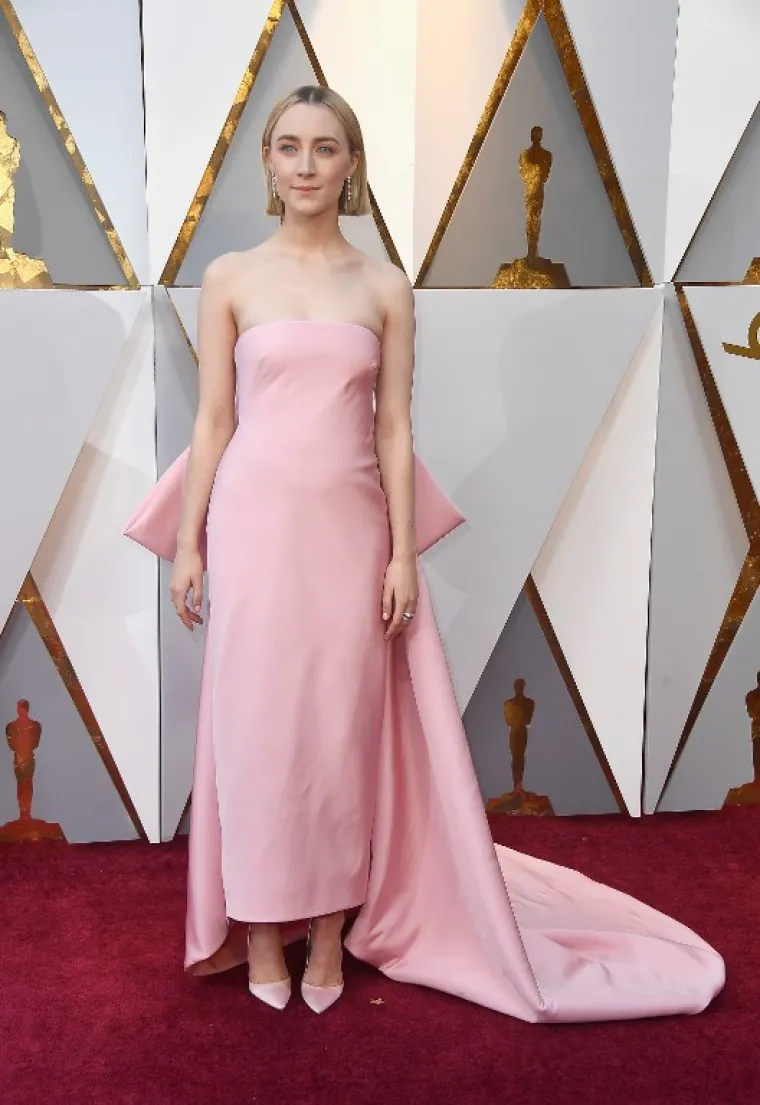 Glumica Saoirse Ronan nosila je haljinu Calvina Kleina