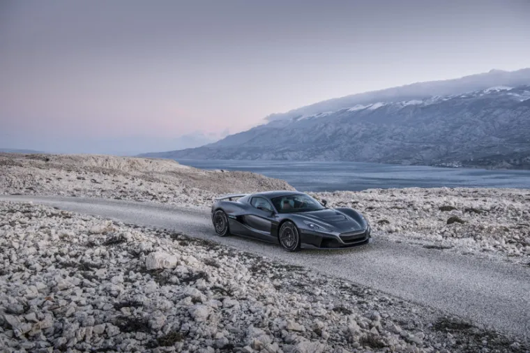 [FOTO] MATE RIMAC PREDSTAVIO CONCEPT_TWO I ODU&Scaron;EVIO SVIJET: Pogledajte spektakularan novi hiperautomobil