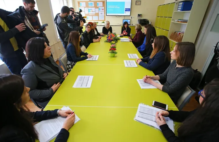 Ministrica Divjak obi&scaron;la O&Scaron; Tina Ujevića u sklopu projekta vanjskog vrednovanja