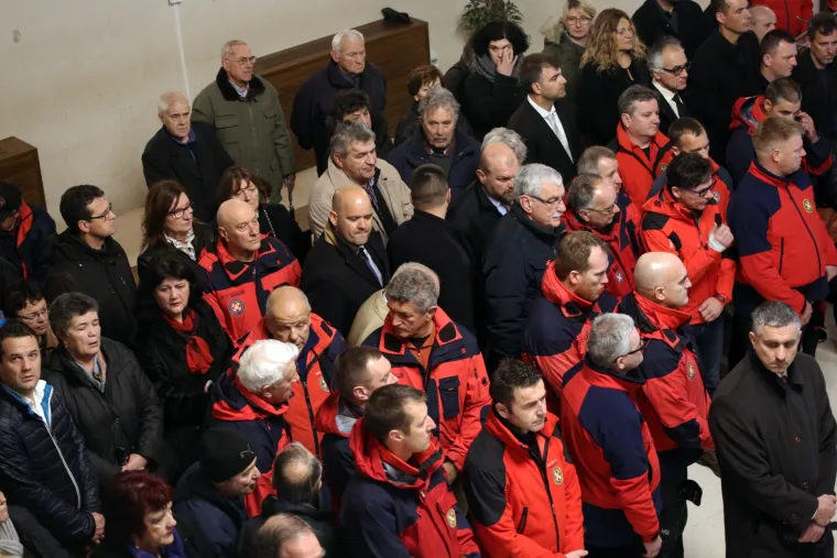 Opro&scaron;taj od 'ljudina': 'Va&scaron;a srca kucala su u savr&scaron;enoj simfoniji, zauvijek ćemo vas čuvati u sjećanju...'