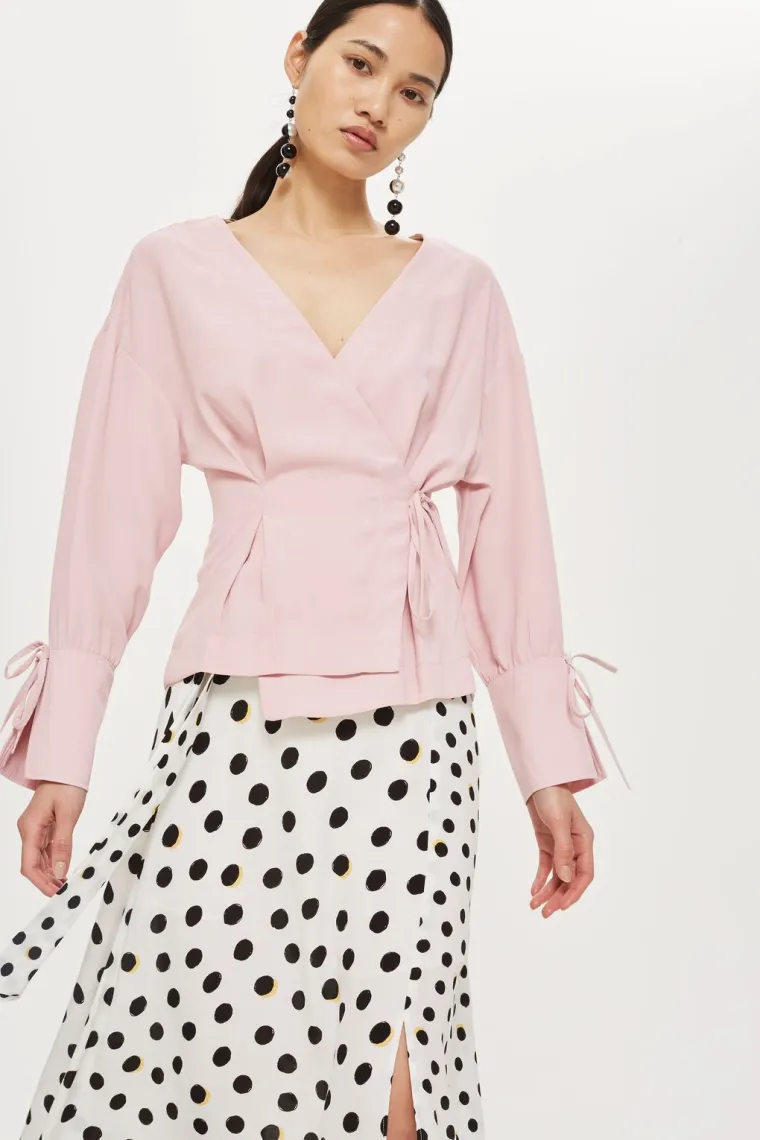 Light pink bluza na preklop, Topshop, 356,17 kuna