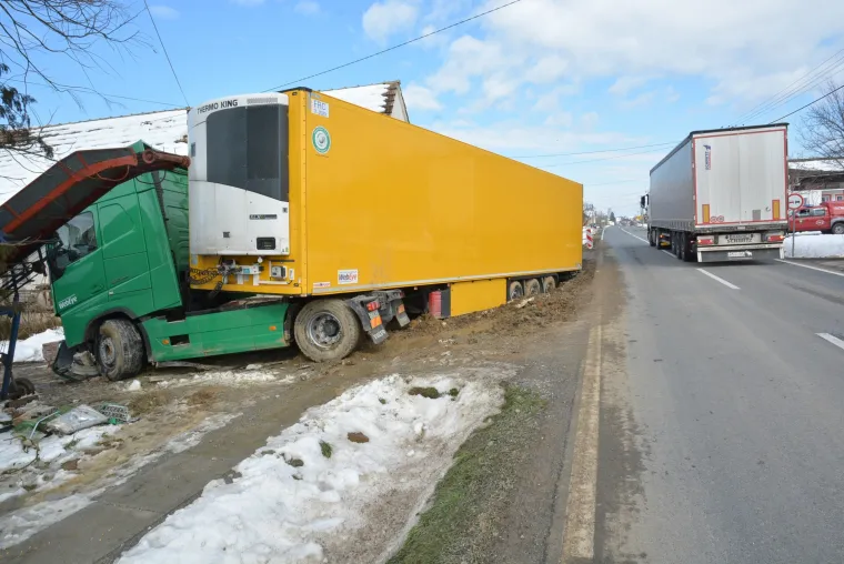 Nesvakida&scaron;nja nesreća u Velikim Zdencima: &scaron;leperom sletio s ceste i udario u pročelje obiteljske kuće