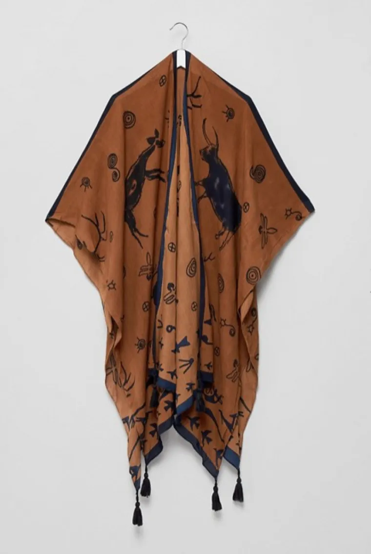 Smeđi pončo sa zanimljivim motivima, Asos, 180,82 kune