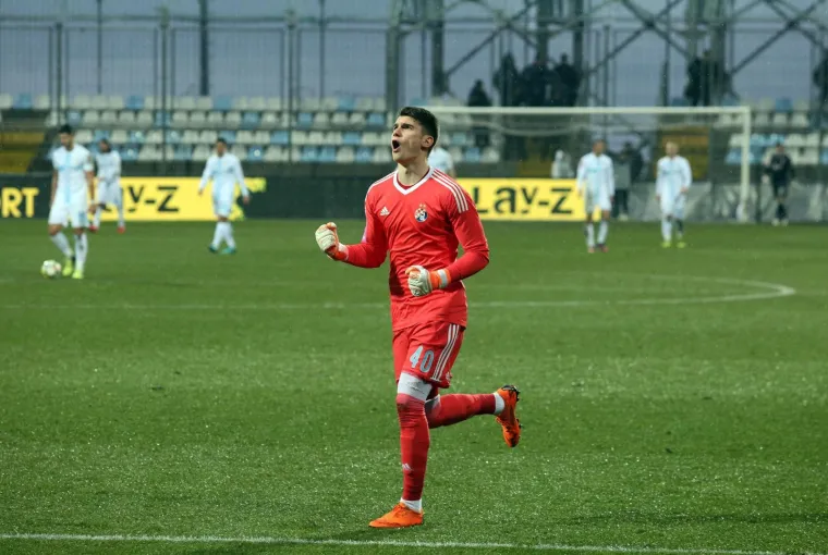 DERBI NA RUJEVICI: Rijeka s igračem vi&scaron;e potopila Modre