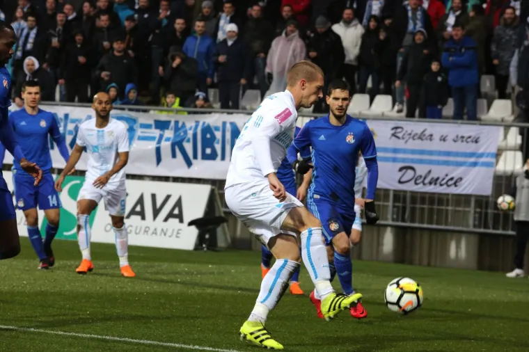 DERBI NA RUJEVICI: Rijeka s igračem vi&scaron;e potopila Modre